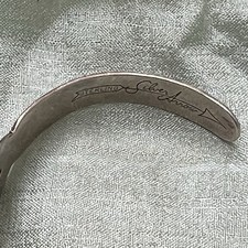 Navajo Fred Harvey Era Turquoise Sterling Silver Stamped Arrow Cuff Bracelet - Additional view 2