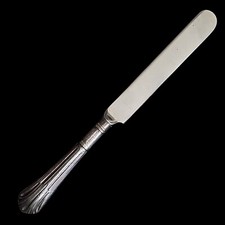 Fred Harvey Railroad Dining Butter Knife  Churchill Pattern 9”Silver  Plate - Additional view 1