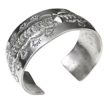 Vincent Platero? Fred Harvey? Navajo Heavy Sterling Silver Bracelet Repousse - Additional view 4