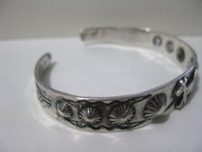 Vintage Slim Cuff Bracelet~ Fred Harvey Silver Repousse ~Beautiful Imagery - Additional view 2