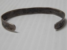 WHIRLING LOGS VINTAGE NAVAJO INDIAN HARVEY INGOT STERLING SILVER SML BRACELET - Additional view 2