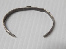WHIRLING LOGS VINTAGE NAVAJO INDIAN HARVEY INGOT STERLING SILVER SML BRACELET - Additional view 3