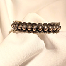 FRED HARVEY ERA 1940s-50s 14-DOME SCALLOPED & STAMPED CUFF BRACELET; RARE