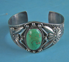 Maisels Navajo Fred Harvey Era Turquoise & Sterling Silver Cuff Bracelet 45.6g - Additional view 5