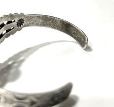 Vintage Fred Harvey Era Native American Turquoise Stamped Arrow Sterling Cuff - Additional view 5