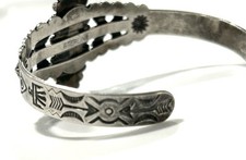 Vintage Fred Harvey Era Native American Turquoise Stamped Arrow Sterling Cuff - Additional view 6