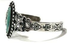Vintage Fred Harvey Era Native American Turquoise Stamped Arrow Sterling Cuff - Additional view 7