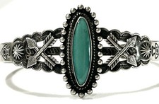 Vintage Fred Harvey Era Native American Turquoise Stamped Arrow Sterling Cuff - Additional view 8