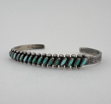 Vintage Fred Harvey Era Zuni Turquoise Sterling Silver 1 Row Cuff Bracelet - Additional view 2