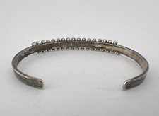 Vintage Fred Harvey Era Zuni Turquoise Sterling Silver 1 Row Cuff Bracelet - Additional view 4