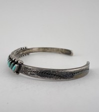 Vintage Fred Harvey Era Zuni Turquoise Sterling Silver 1 Row Cuff Bracelet - Additional view 6