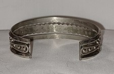 FRED HARVEY Cuff Bracelet Nickle Silver CARINATED Petite SNAKE EYES TURQUOISE - Additional view 3