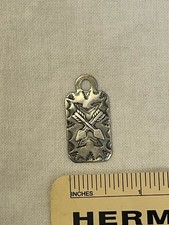 Native American sterling silver dog tag pendant - Fred Harvey Era - Arrow Design - Additional view 3