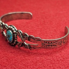 Vintage Fred Harvey Style Sterling Turquoise Arrow Stampwork Cuff Bracelet 14.6g - Additional view 15