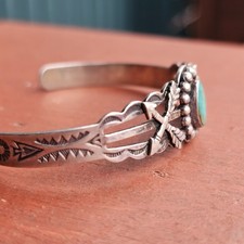 Fred Harvey Style Sterling Water Web Turquoise Cuff Bracelet Arrow Motif 12.91g - Additional view 3