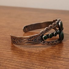 Fred Harvey Era Native American Sterling Silver Green Turquoise(?) Cuff Bracelet - Additional view 5
