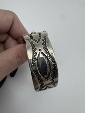 NATIVE AMERICAN NAVAJO BEAUTIFUL TURQUOISE & STERLING FRED HARVEY ERA CUFF - Additional view 7