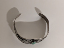 Vintage Sterling Silver Turquoise Fred Harvey Era Wolf Pattern Cuff Bracelet - Additional view 5