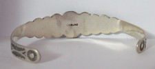 VINTAGE FRED HARVEY ERA NAVAJO STERLING SILVER STAMPED ANIMAL TURQUOISE BRACELET - Additional view 3