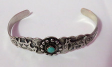 VINTAGE FRED HARVEY ERA NAVAJO STERLING SILVER STAMPED ANIMAL TURQUOISE BRACELET - Additional view 4