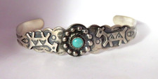VINTAGE FRED HARVEY ERA NAVAJO STERLING SILVER STAMPED ANIMAL TURQUOISE BRACELET