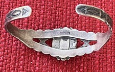 Antique Navajo Turquoise / Sterling Silver Bracelet Fred Harvey Crossed Arrows - Additional view 4