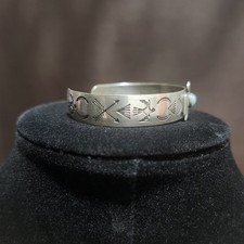 Navajo Fred Harvey Era Turquoise Thunderbird Silver Cuff Bracelet - Additional view 9
