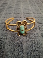 vintage Navajo Fred Harvey Era sterling silver and turquoise cuff bracelet. - Additional view 3
