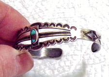 VINTAGE STERLING SILVER FRED HARVEY BRACELET WITH TURQUOISE - Additional view 4