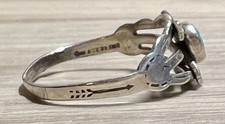 Vintage Fred Harvey Sterling Silver Turquoise Crossed Arrow Band Ring, Size 7 - Additional view 4