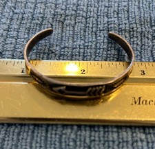 Vtg pre WWII Navajo Sterling 900 Coin Silver Fred Harvey Era Child Cuff Bracelet - Additional view 3