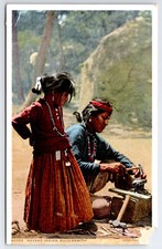 [G5] Postcard Unused Fred Harvey, Navaho Indian Silversmith. Corner damage