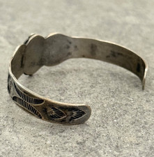 OLD FRED HARVEY ERA Navajo Turquoise THUNDERBIRD Sterling Bracelet 6.5 in - Additional view 6