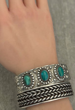 OLD FRED HARVEY ERA  Navajo Turquoise Reverse punch Sterling Bracelet 7.25 in - Additional view 1