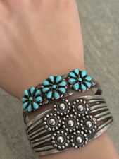 Vintage Fred Harvey era Navajo REPOUSSE BUTTONS Cluster silver Bracelet 6.9 in - Additional view 4