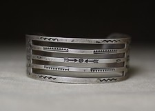 Vintage Fred Harvey Era Native American Sterling Silver Cuff Bracelet Size 7 - Additional view 3