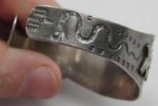 Old Fred Harvey Era Navajo Cuff Bracelet Sterling Silver Turquoise Horse Snake - Additional view 5