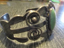 Fred Harvey Era Vtg Navajo Bracelet Coin Silver Green Cerrillos Turquoise Cuff - Additional view 2