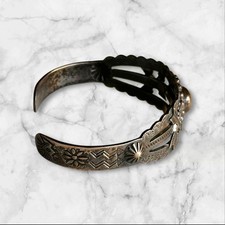 Vintage Navajo Fred Harvey Era Cross Arrow Sterling Silver Cuff Bracelet - Additional view 1