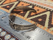 Vintage FRED HARVEY ERA Navajo Turquoise Horse Dog Sterling Bracelet size 6.5 - Additional view 2