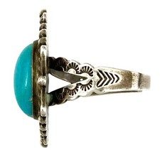 VINTAGE FRED HARVEY ERA Stamped Sterling Silver ROPE & RAINDROP TURQUOISE Ring - Additional view 1