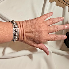 FRED HARVEY ERA 1940s-50s 7-DOME STAMPED CUFF BRACELET; RARE - Additional view 7