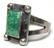 Navajo Fred Harvey Era ARROW Sterling Silver SQUARE Green TURQUOISE Ring sz7.5 - Additional view 18
