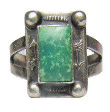 Navajo Fred Harvey Era ARROW Sterling Silver SQUARE Green TURQUOISE Ring sz7.5 - Additional view 3