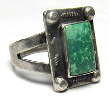 Navajo Fred Harvey Era ARROW Sterling Silver SQUARE Green TURQUOISE Ring sz7.5 - Additional view 4