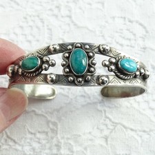 Vintage Navajo Fred Harvey Era Turquoise Cuff Bracelet Stamp Decoration Sterling - Additional view 9