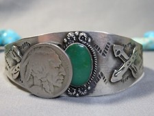 Fred Harvey Era NAVAJO Cerrillos TURQUOISE Hammered COIN Silver Bracelet - Additional view 3