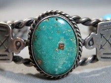 ANTIQUE Harvey Era NAVAJO Hachita TURQUOISE Coin Silver THUNDERBIRD 32g Bracelet - Additional view 4