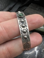 NAVAJO Vintage Sterling Silver Fred Harvey Turquoise Repoussé Cuff Bracelet 925 - Additional view 3