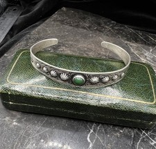 NAVAJO Vintage Sterling Silver Fred Harvey Turquoise Repoussé Cuff Bracelet 925